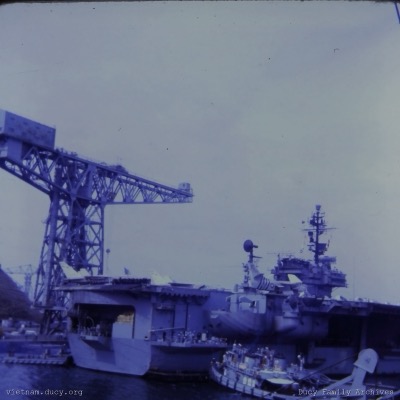 Kitty Hawk arriving Yokosuka