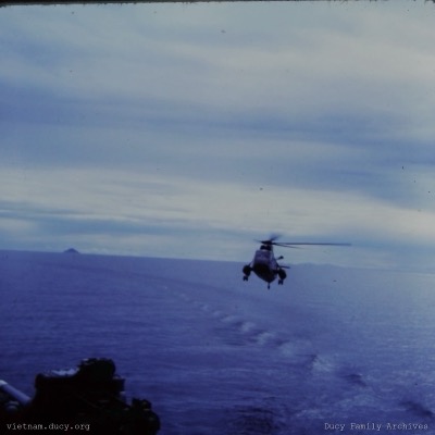 Big Mother SH-3 landing, 2 pilots